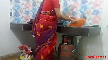 Desi Bengali desi Village Indian Bhabi Kitchen Hookup In Crimson Saree ( Official Movie By Localsex31)