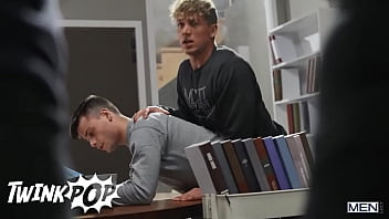 While At The Library Jock Felix Fox Got His Spunk-pump Deep-throated By His Greatest Mate Ryan Bailey - TWINKPOP