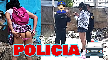 Me encontraba grabando vids para mis plataformas y de pronto llega la POLICIA, literal me detuvieron CON LOS CALZONÉ_S ABAJO! Muestra los ví_deos!